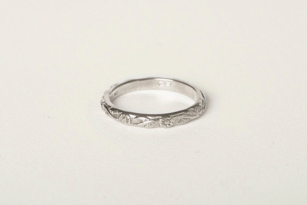 DAISY CHAIN ETERNITY BAND charlotte-penman-2