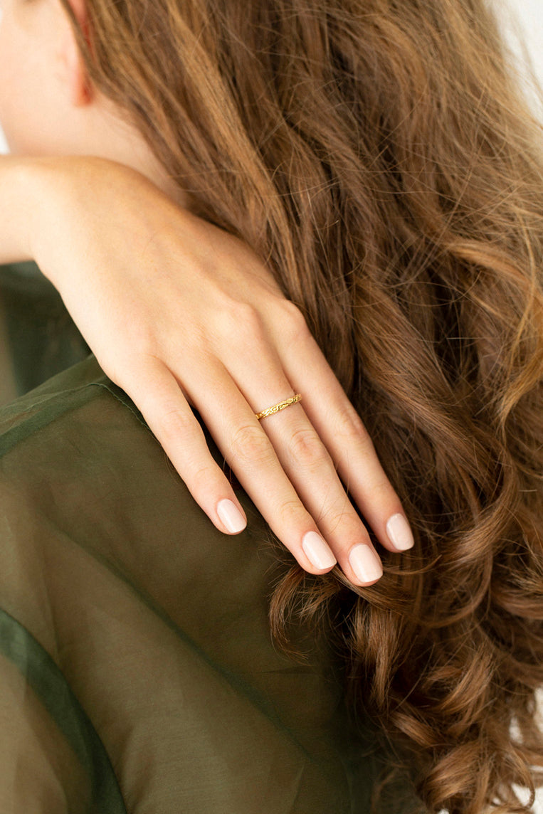 DAISY CHAIN ETERNITY BAND charlotte-penman-2