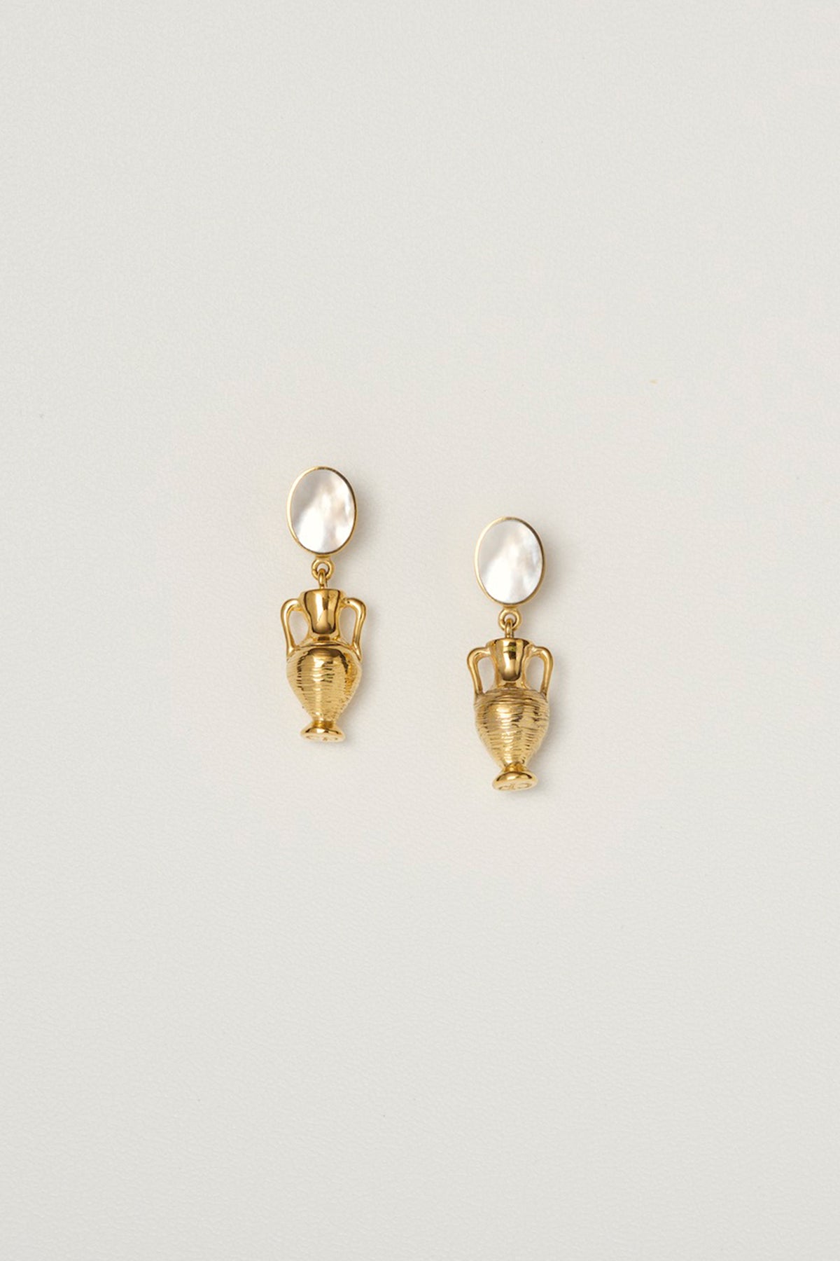 DIONYSUS CHANDELIERS charlotte-penman-2