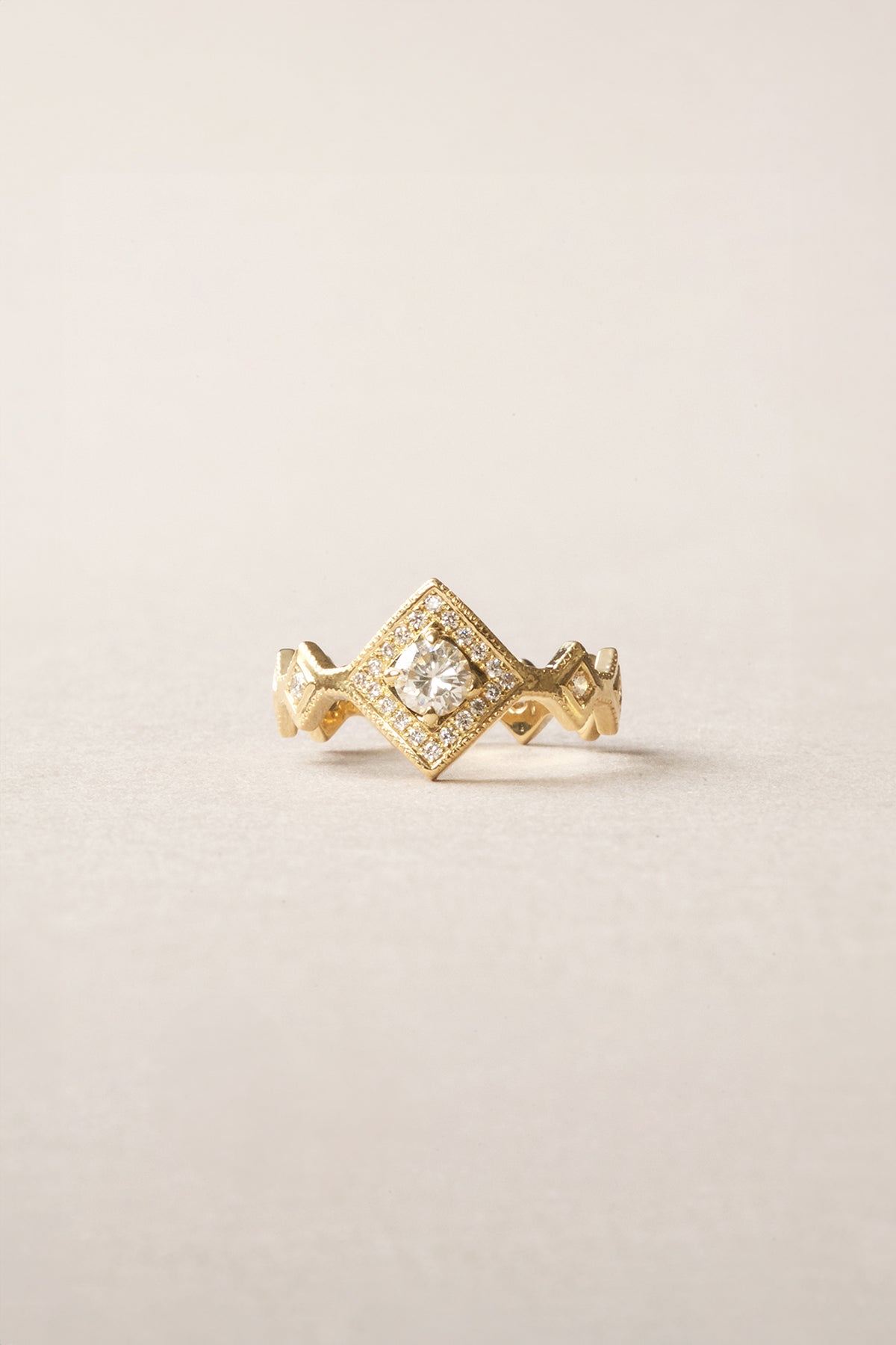 KATE ENGAGEMENT RING charlotte-penman-2