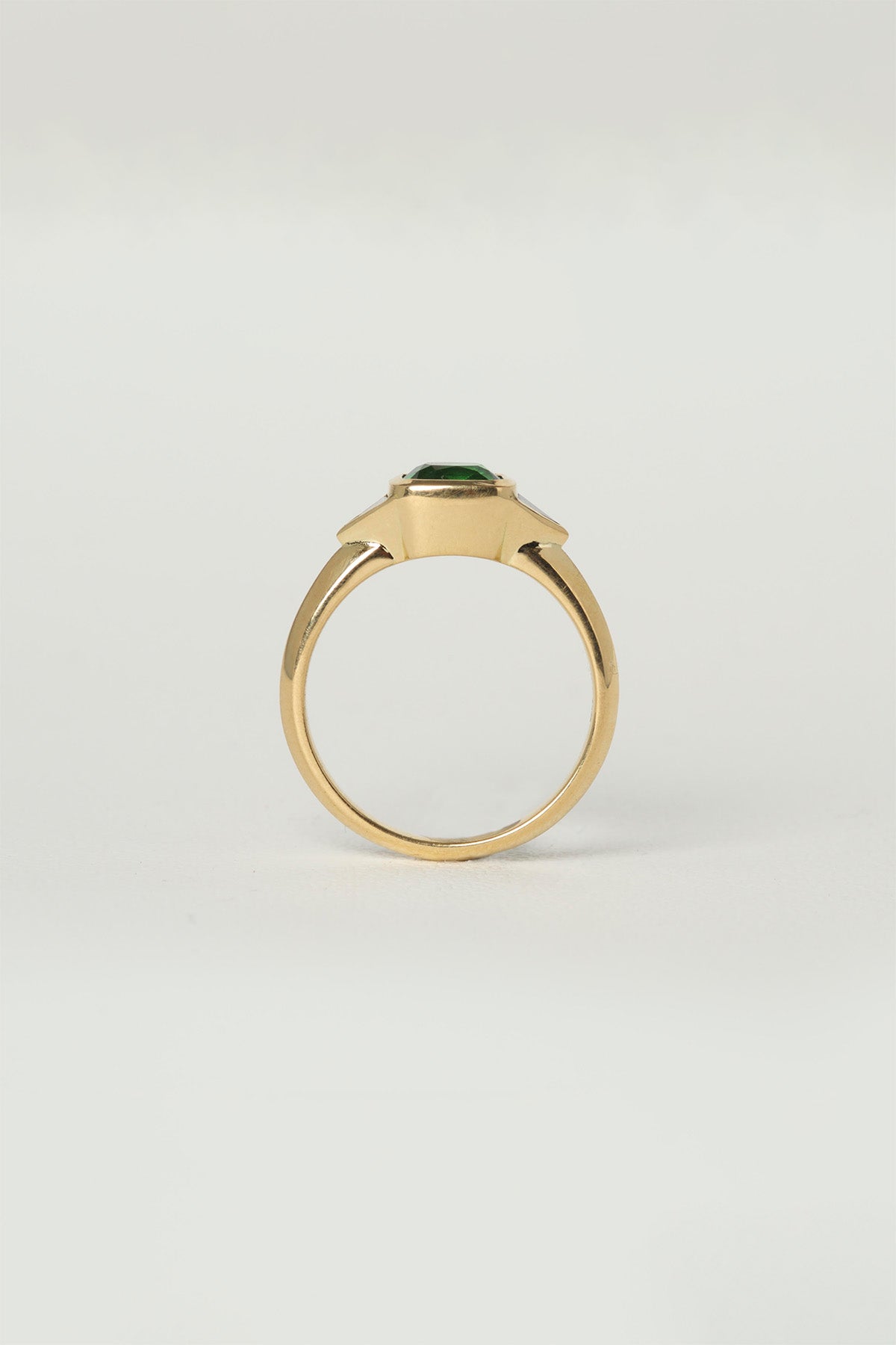 LUCY ENGAGEMENT RING charlotte-penman-2