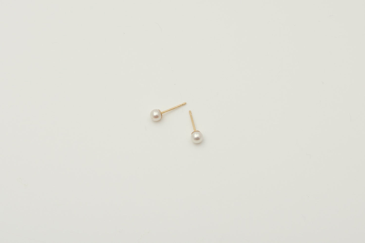 AKOYA STUDS charlotte-penman-2