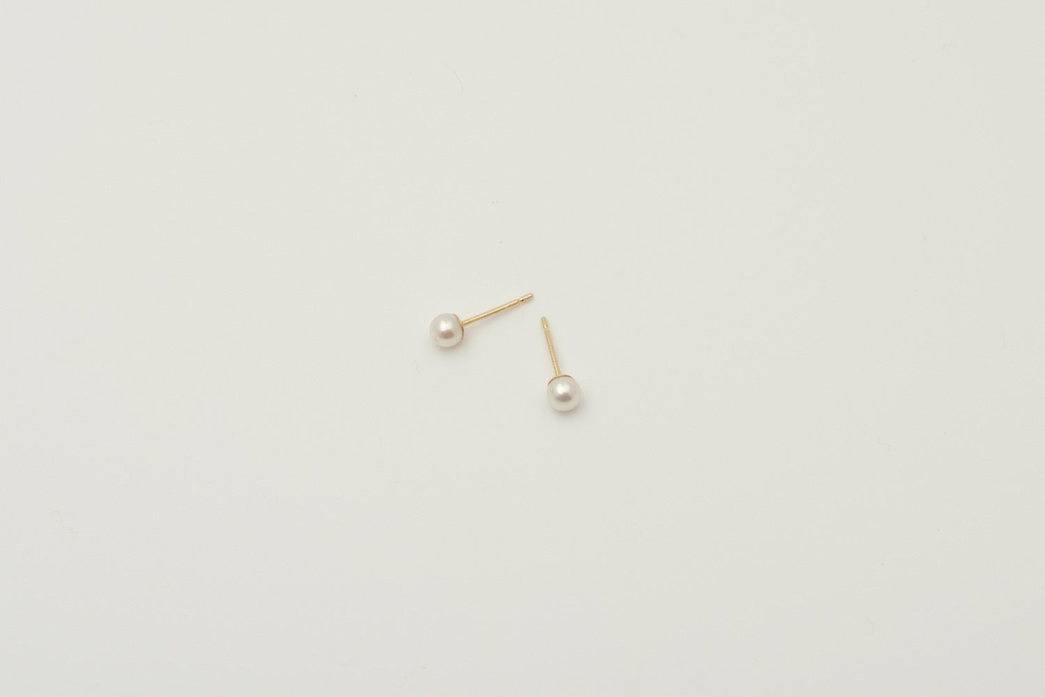 AKOYA STUDS charlotte-penman-2