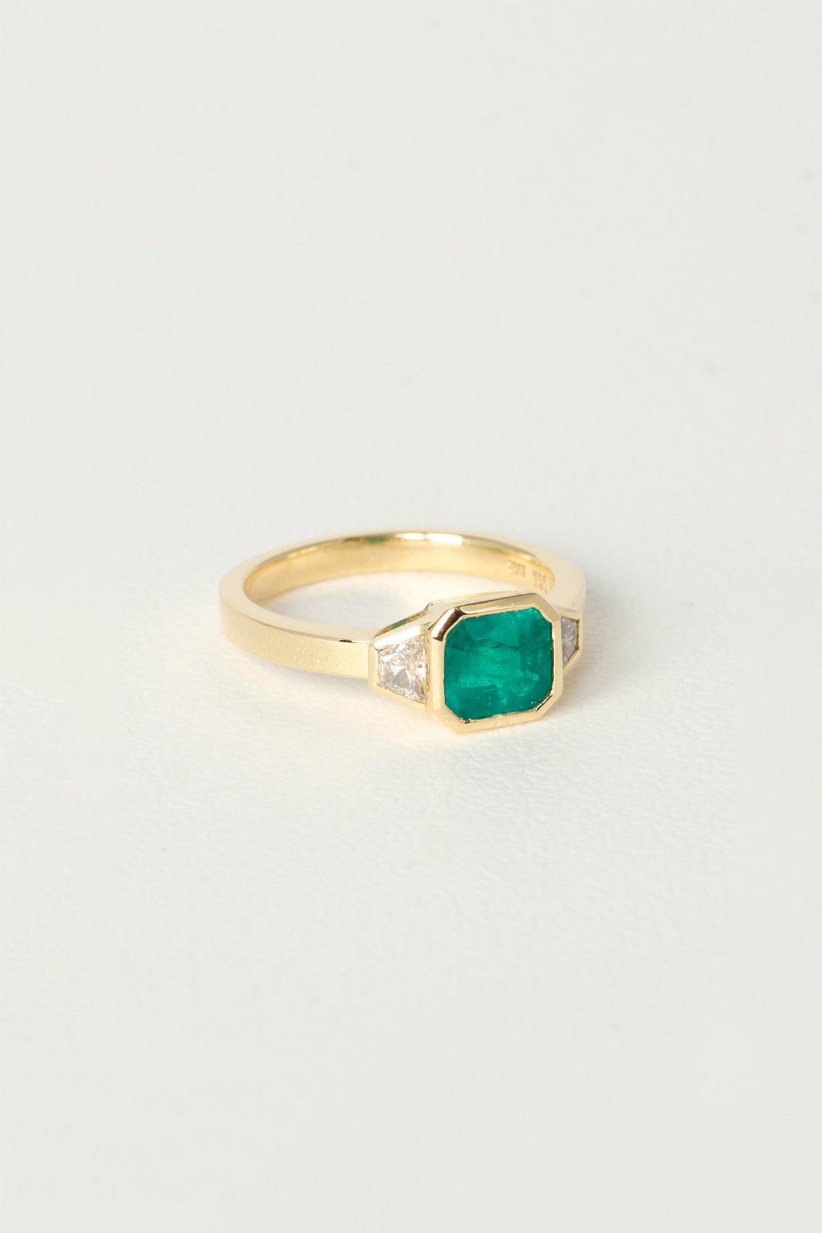 SONYA ENGAGEMENT RING charlotte-penman-2