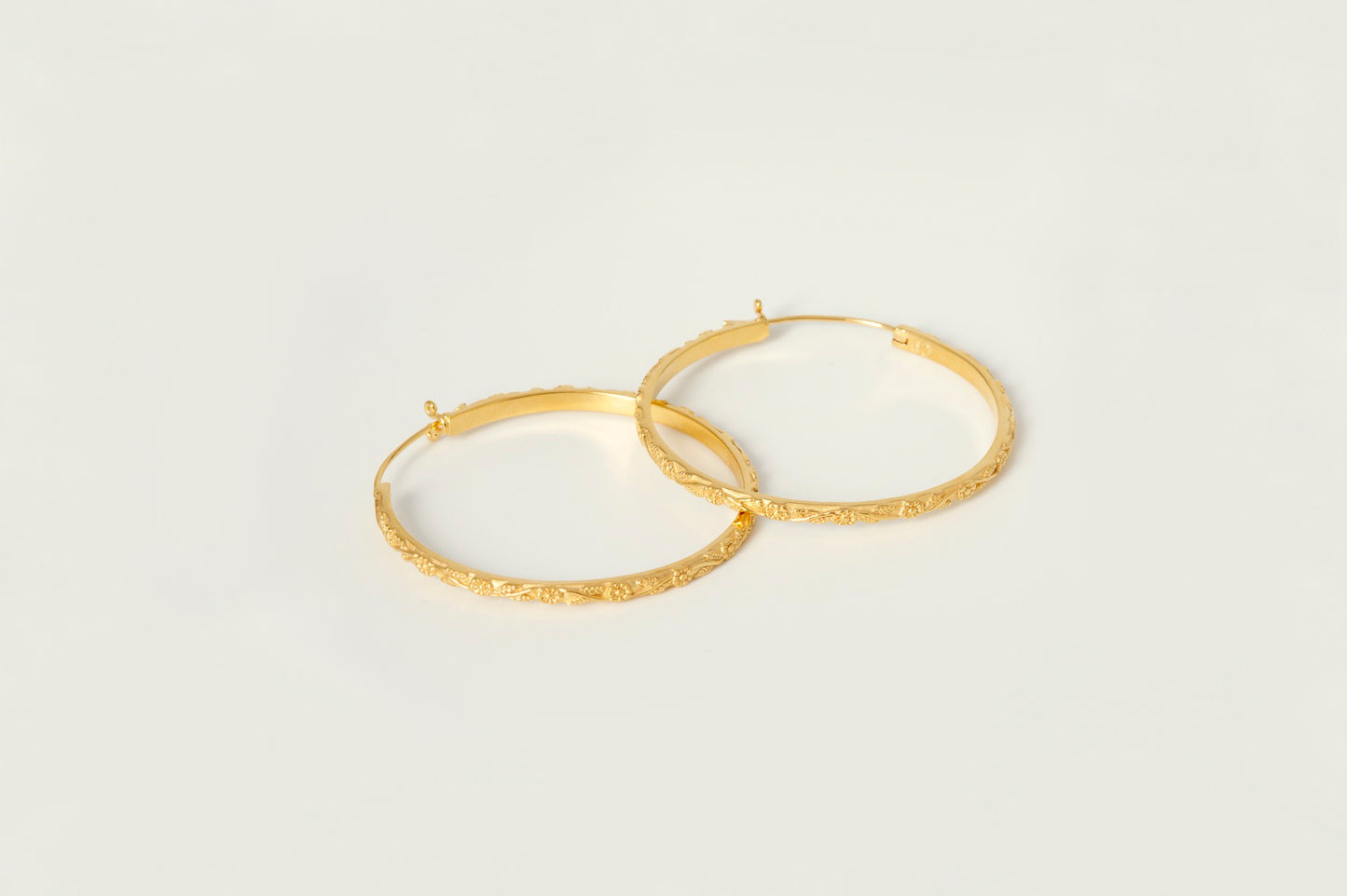 DAISY CHAIN HOOPS | MEDIUM charlotte-penman-2