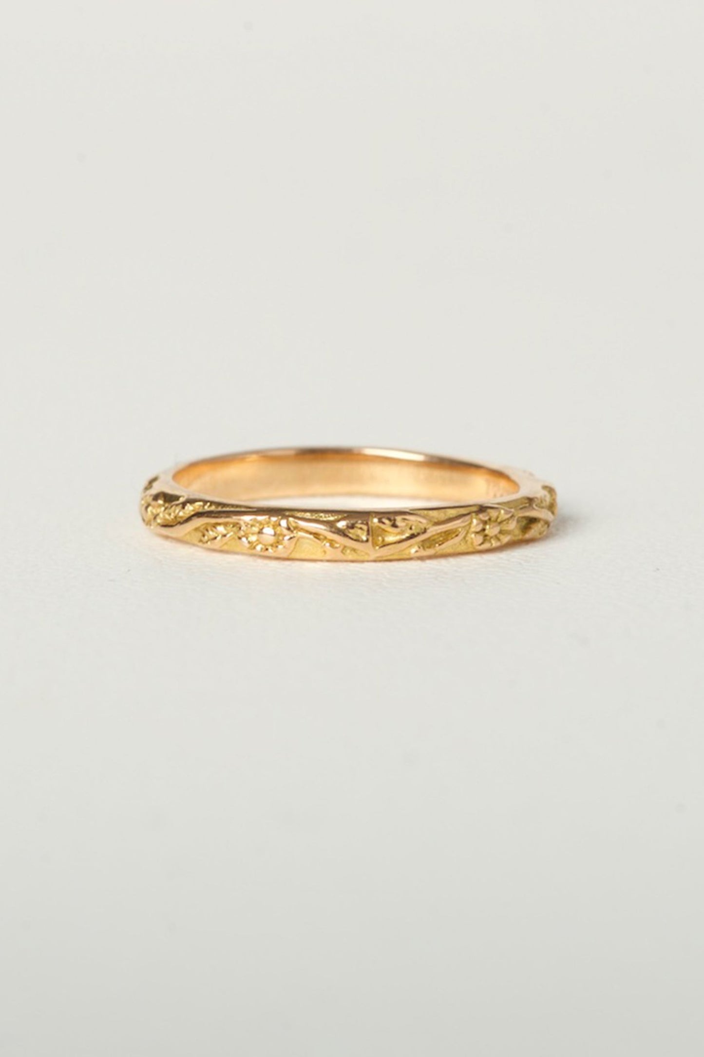 DAISY CHAIN ETERNITY BAND charlotte-penman-2