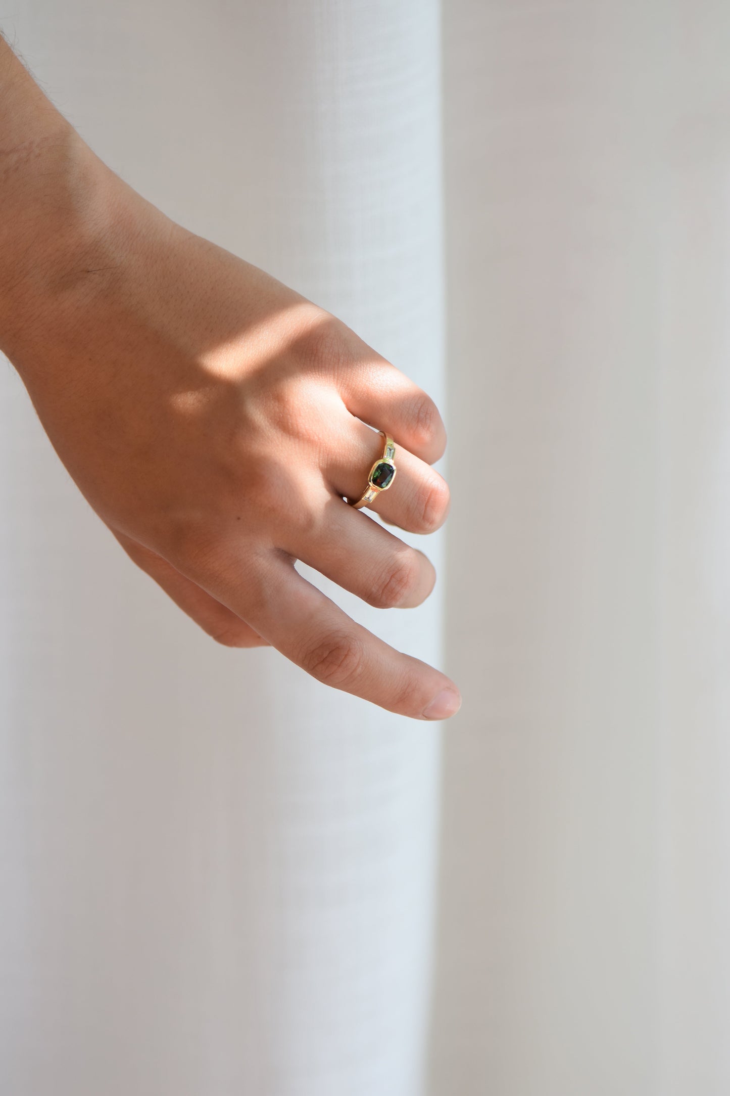 IMOGEN & THIAGO ENGAGEMENT RING charlotte-penman-2