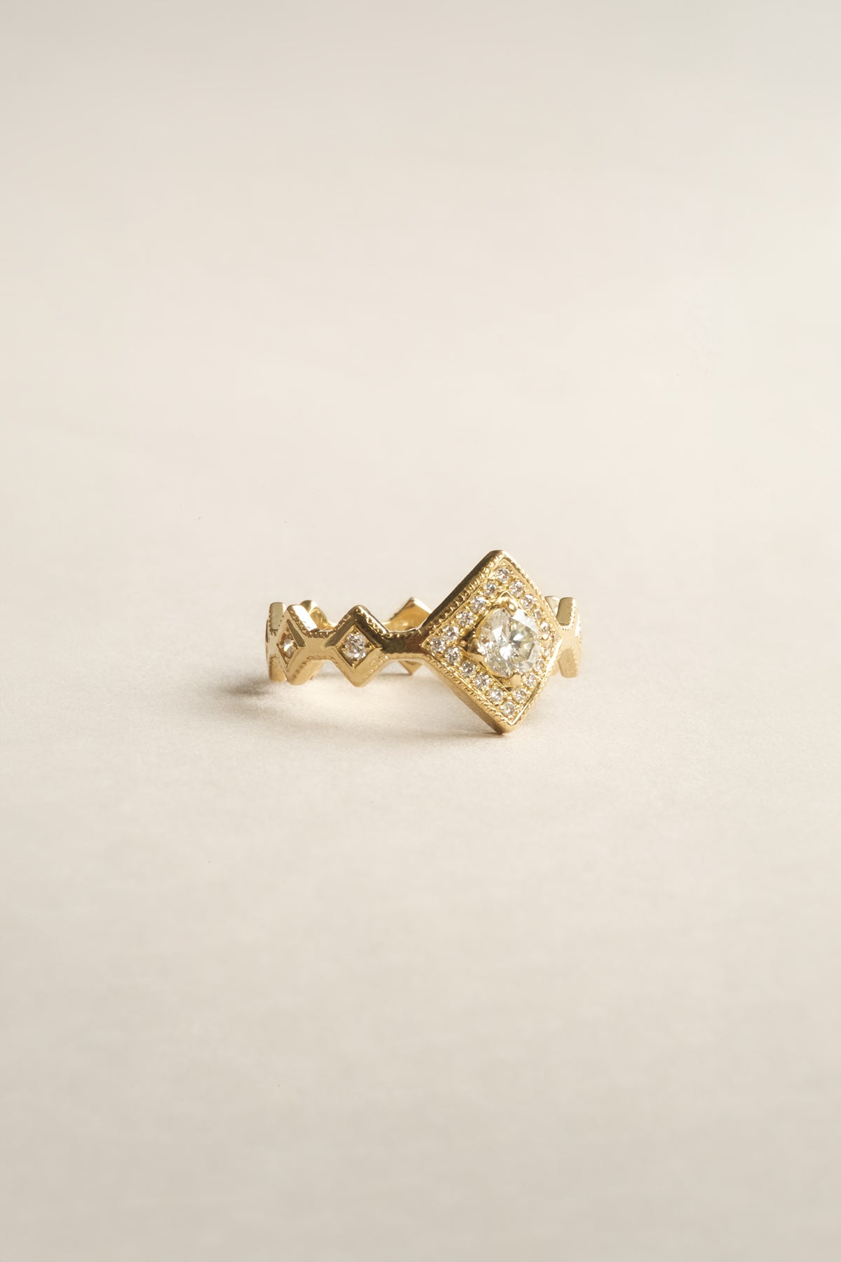 KATE ENGAGEMENT RING charlotte-penman-2