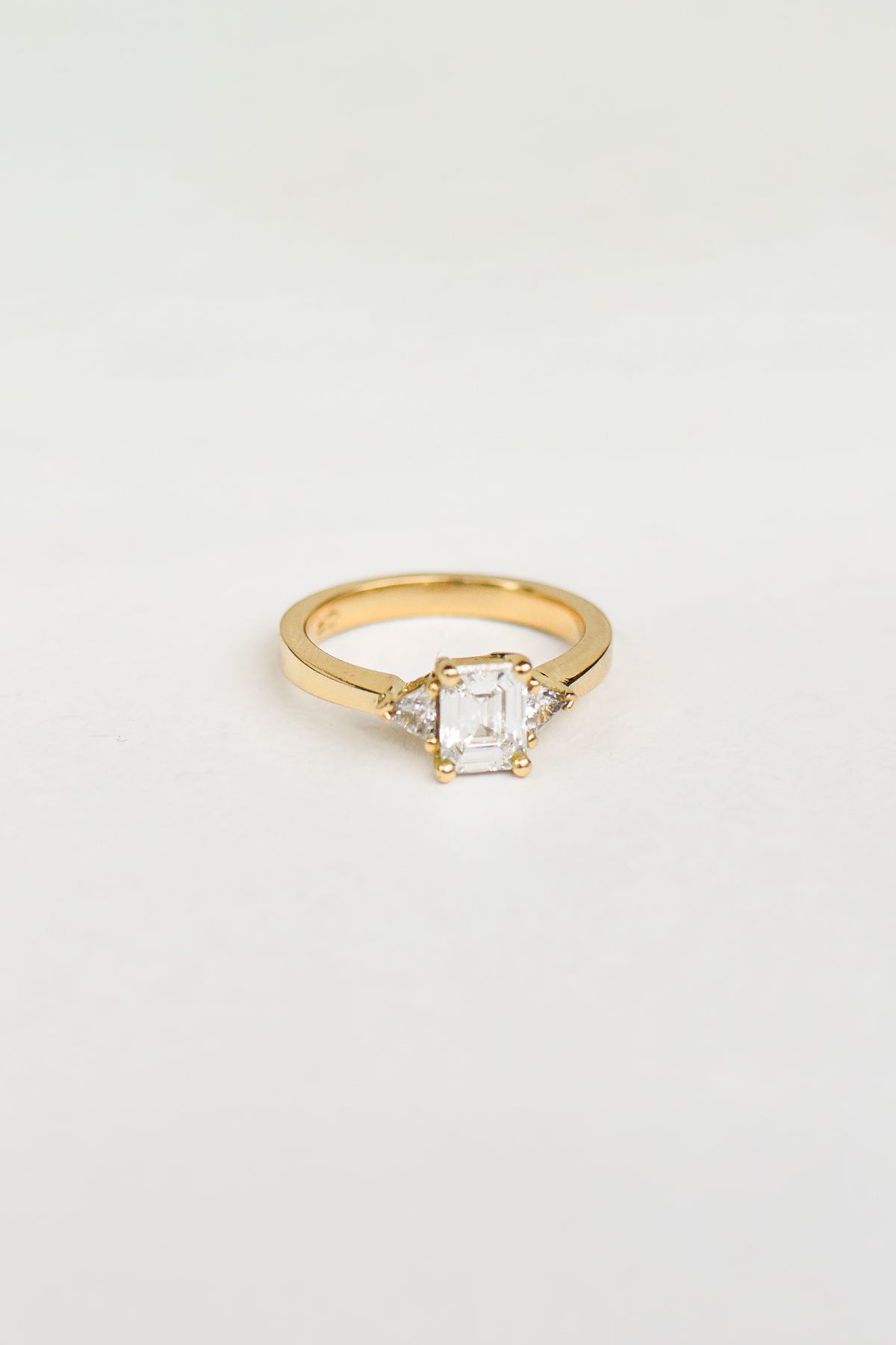 SARAH ENGAGEMENT RING charlotte-penman-2