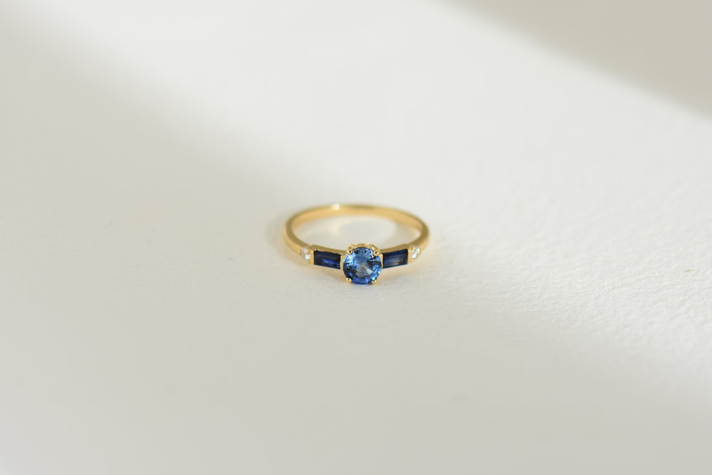 ANUSHKA RING | DIAMOND & BLUE SAPPHIRES | FINE | 9K GOLD