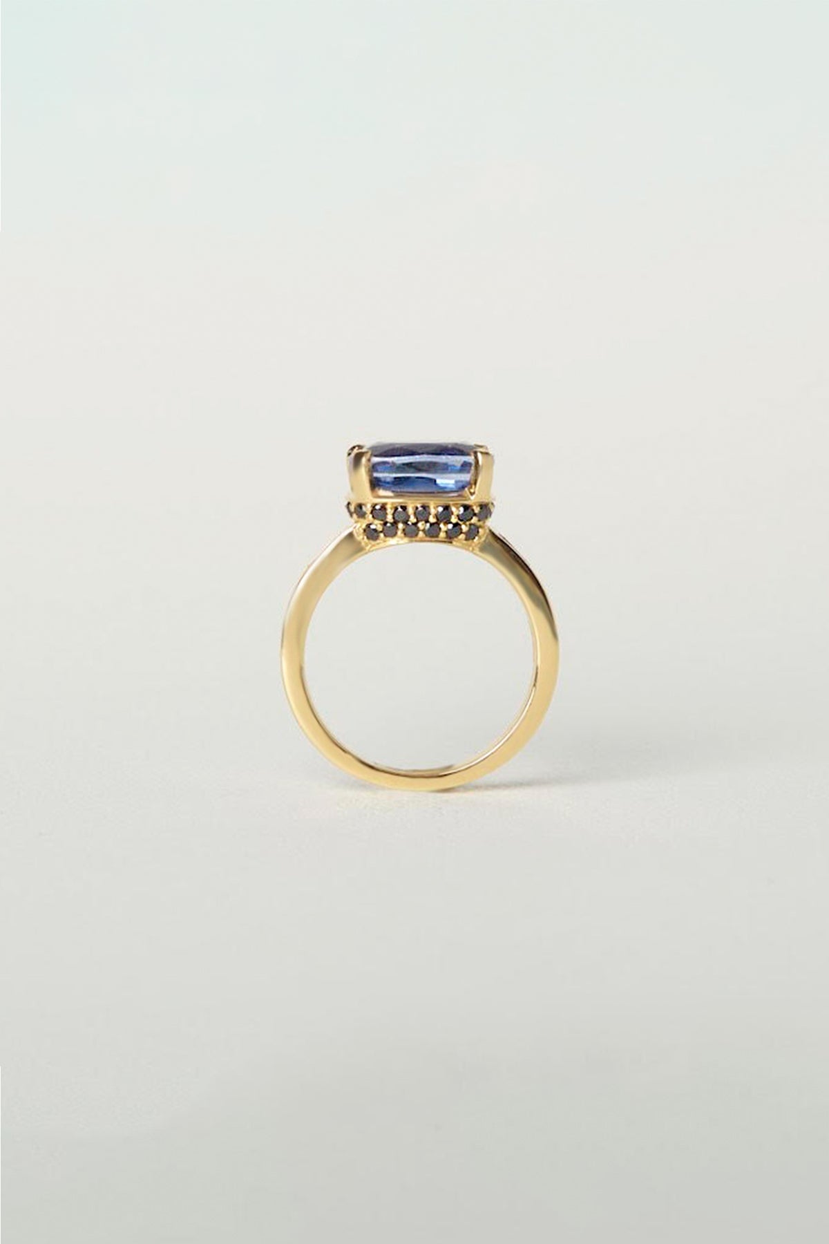 JANNA ENGAGEMENT RING charlotte-penman-2