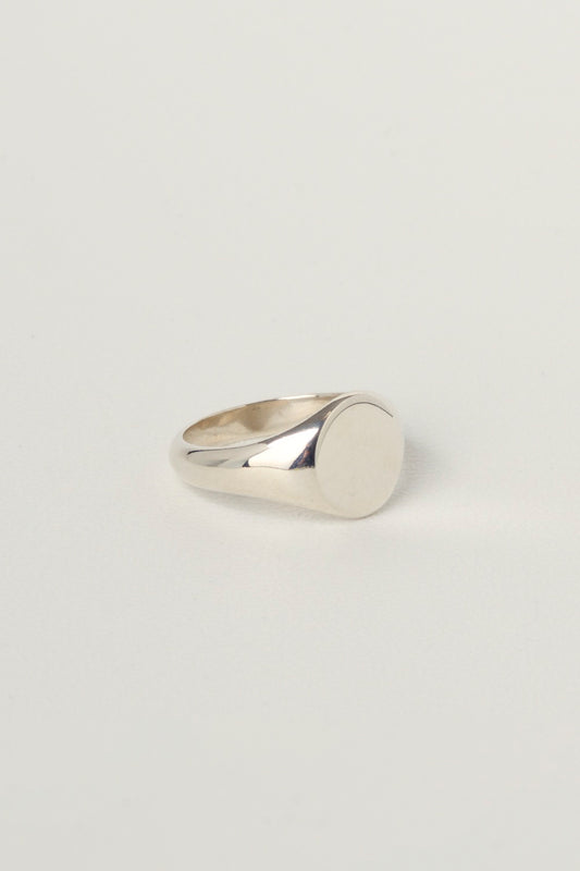 SIGNET RING charlotte-penman-2