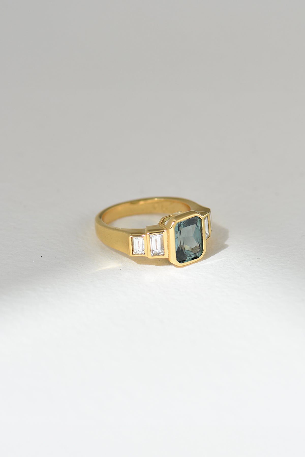 LEOLA & MATT ENGAGEMENT RING charlotte-penman-2