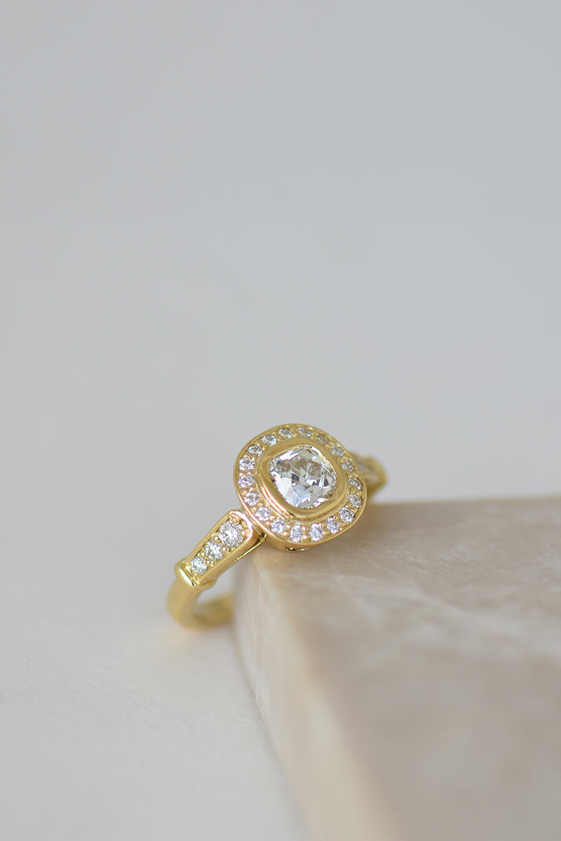 BETH ENGAGEMENT RING charlotte-penman-2