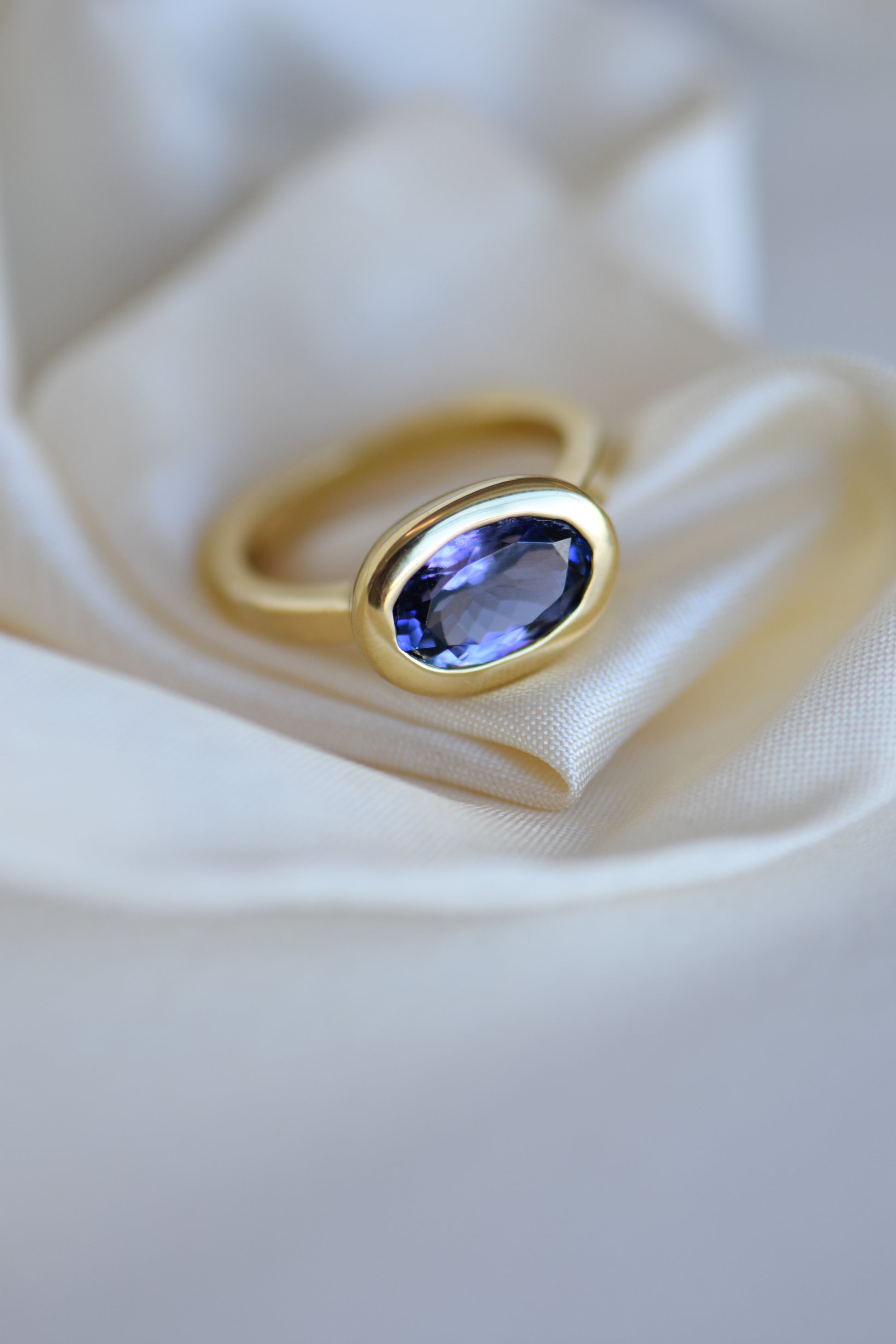 AMY TANZANITE RING charlotte-penman-2