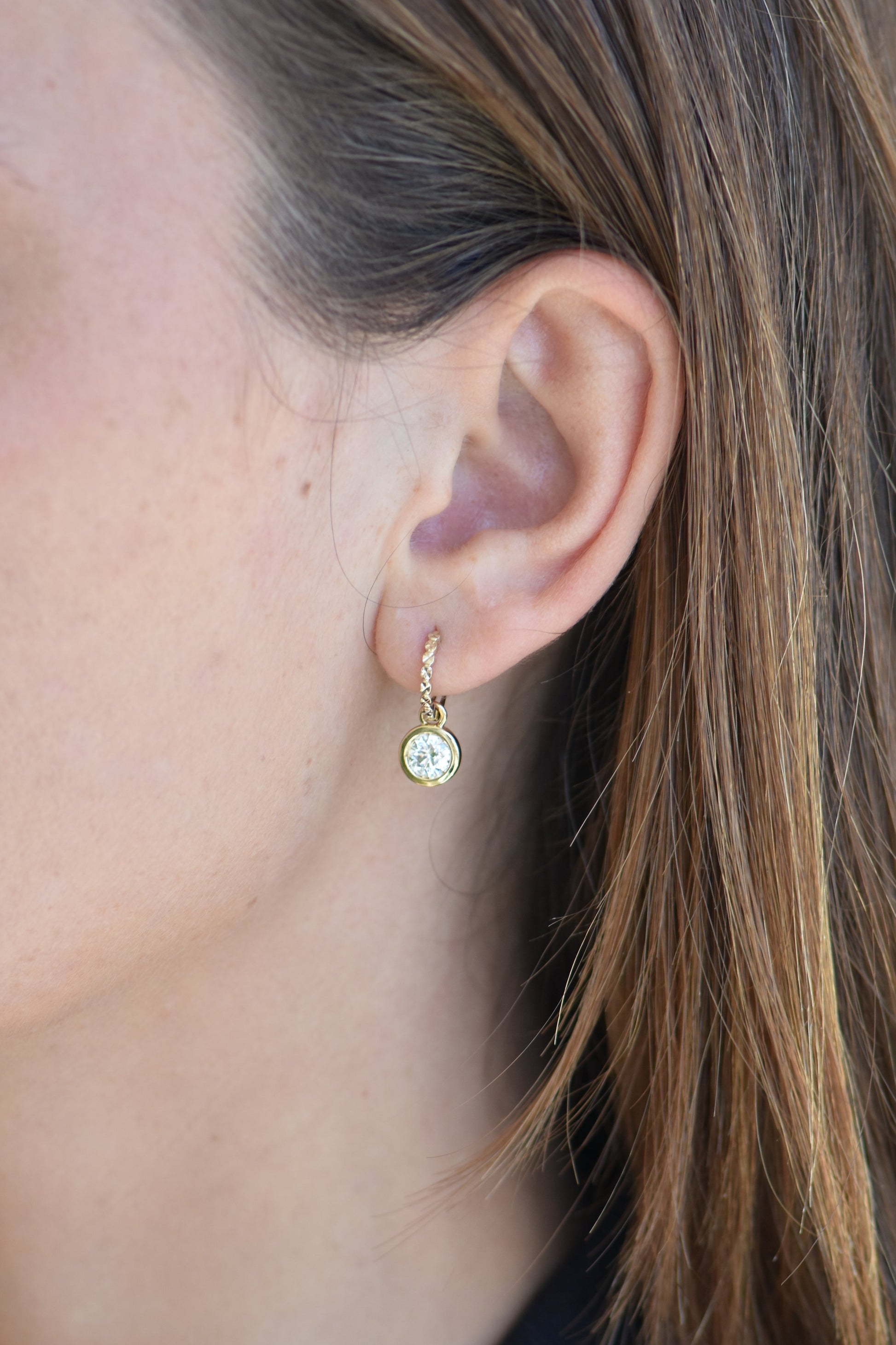 LIV EARRINGS / 0.6-CARAT BRILLIANT-CUT DIAMONDS charlotte-penman-2