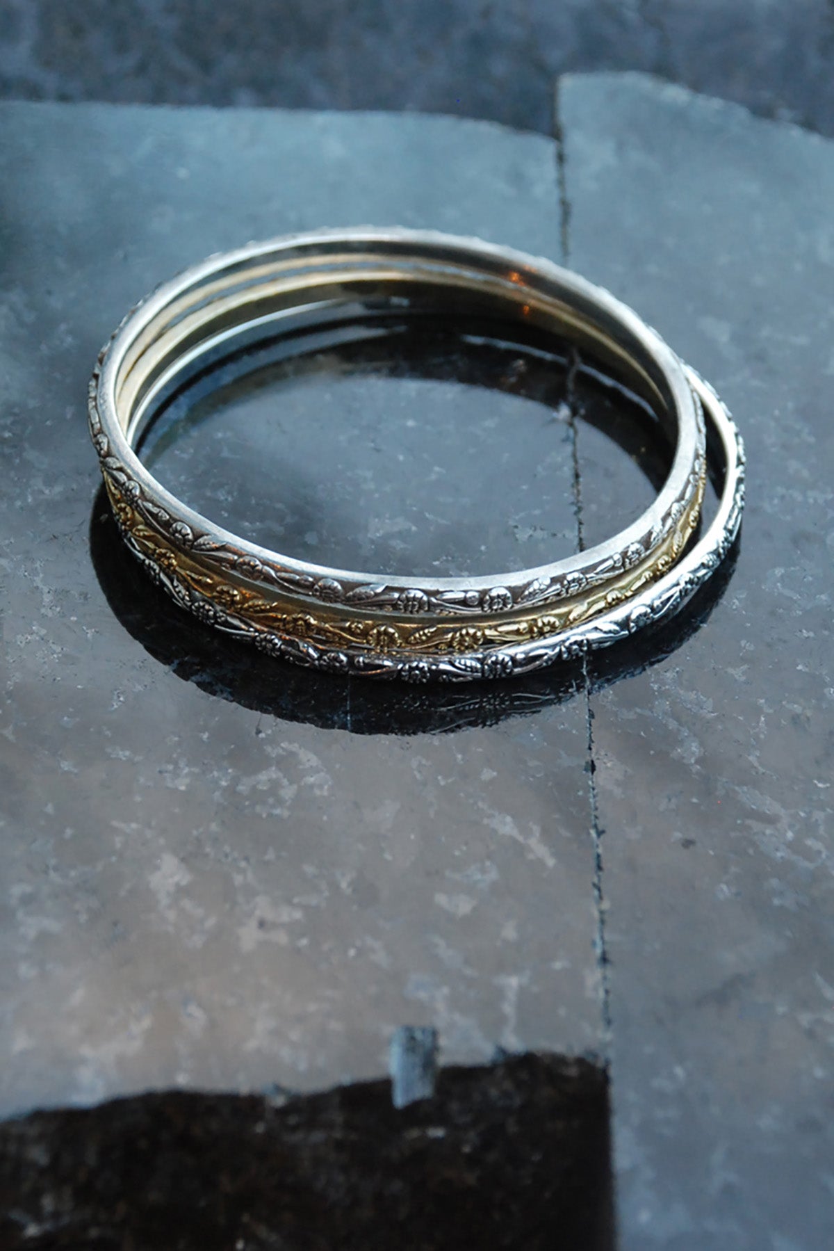 DAISY CHAIN BANGLE charlotte-penman-2