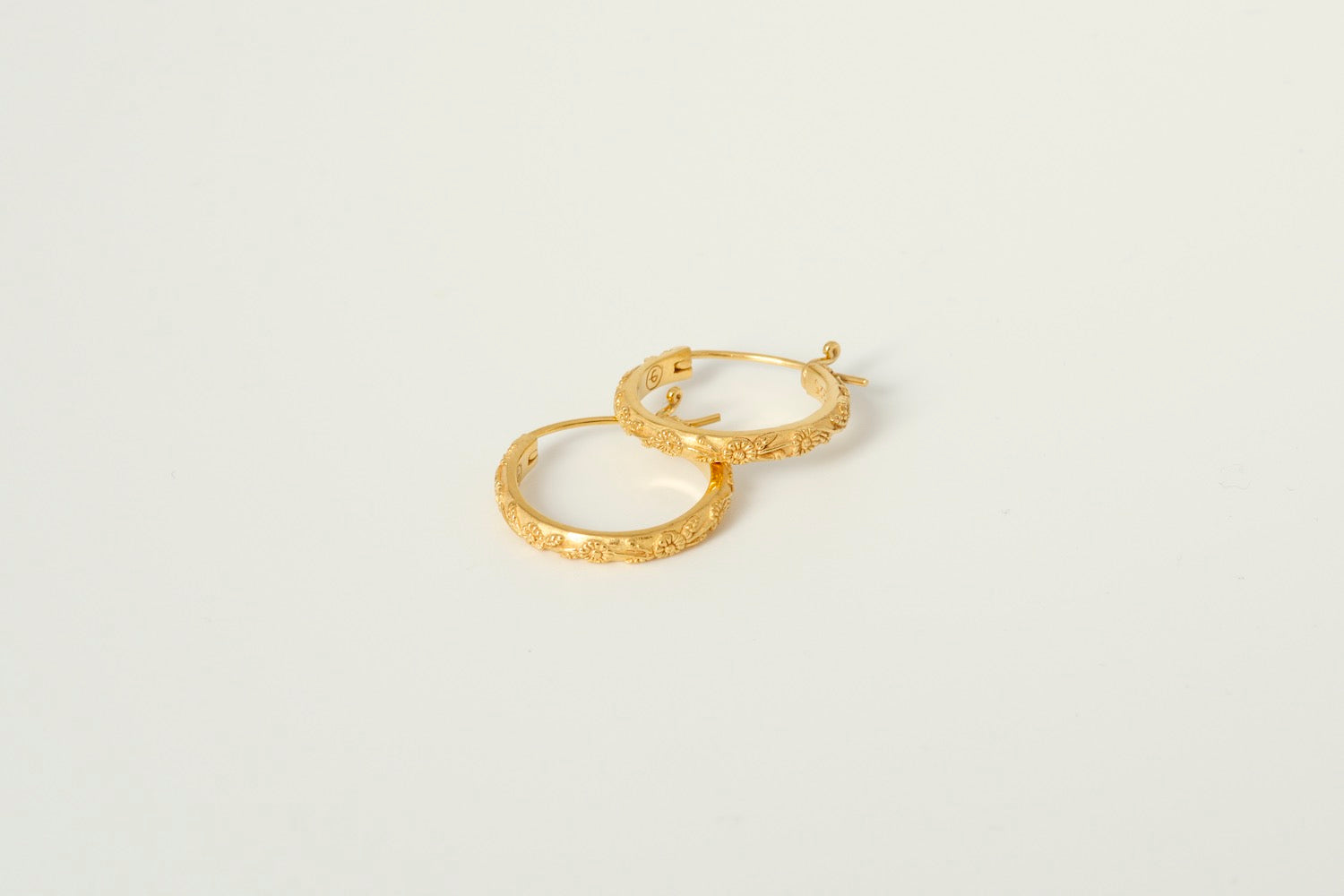 DAISY CHAIN HOOPS | SMALL charlotte-penman-2