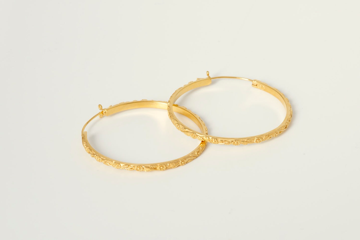 DAISY CHAIN HOOPS | LARGE charlotte-penman-2