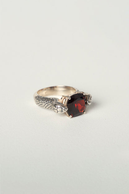 SERPENT COCKTAIL RING
