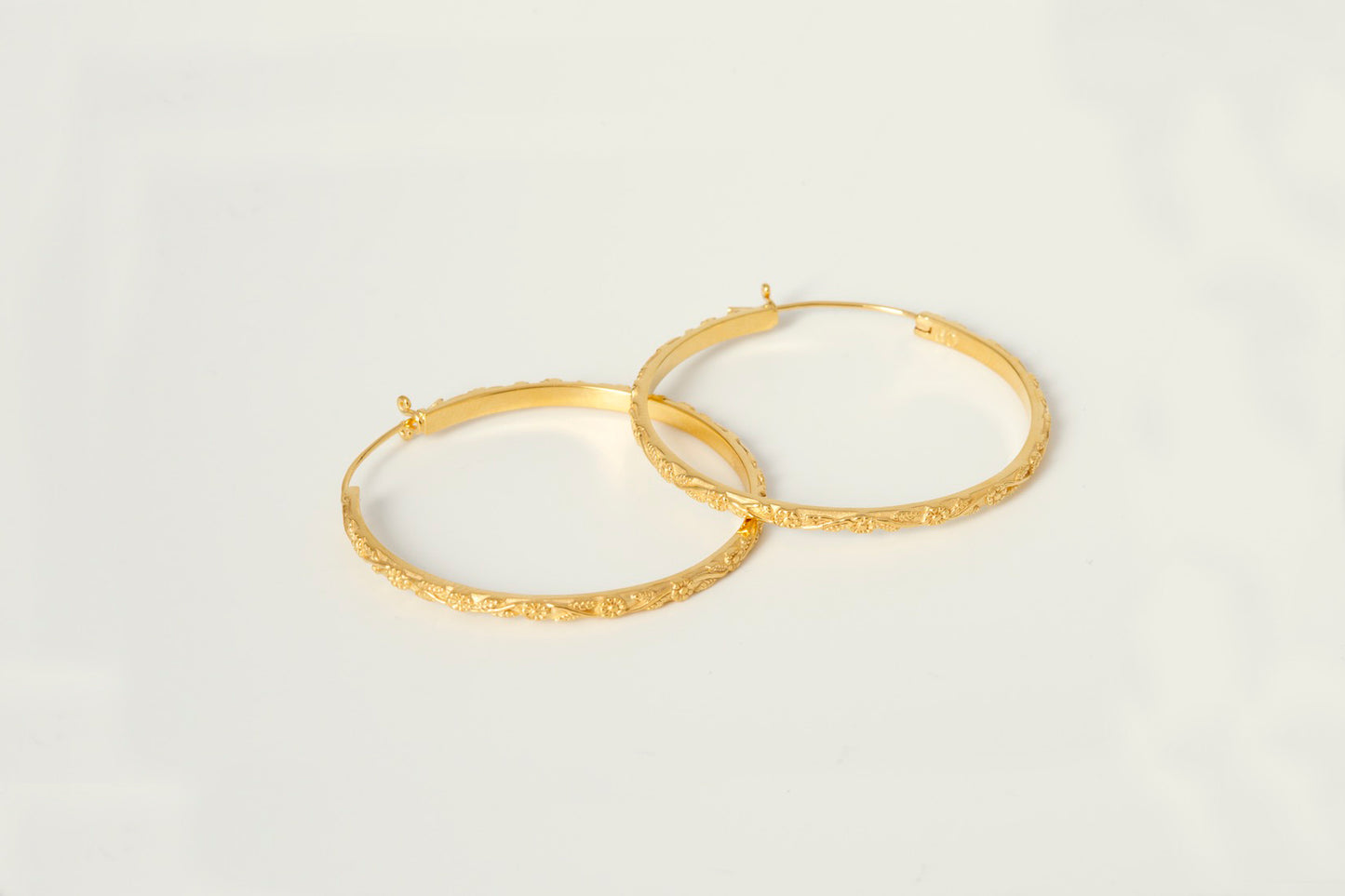 DAISY CHAIN HOOPS | LARGE charlotte-penman-2