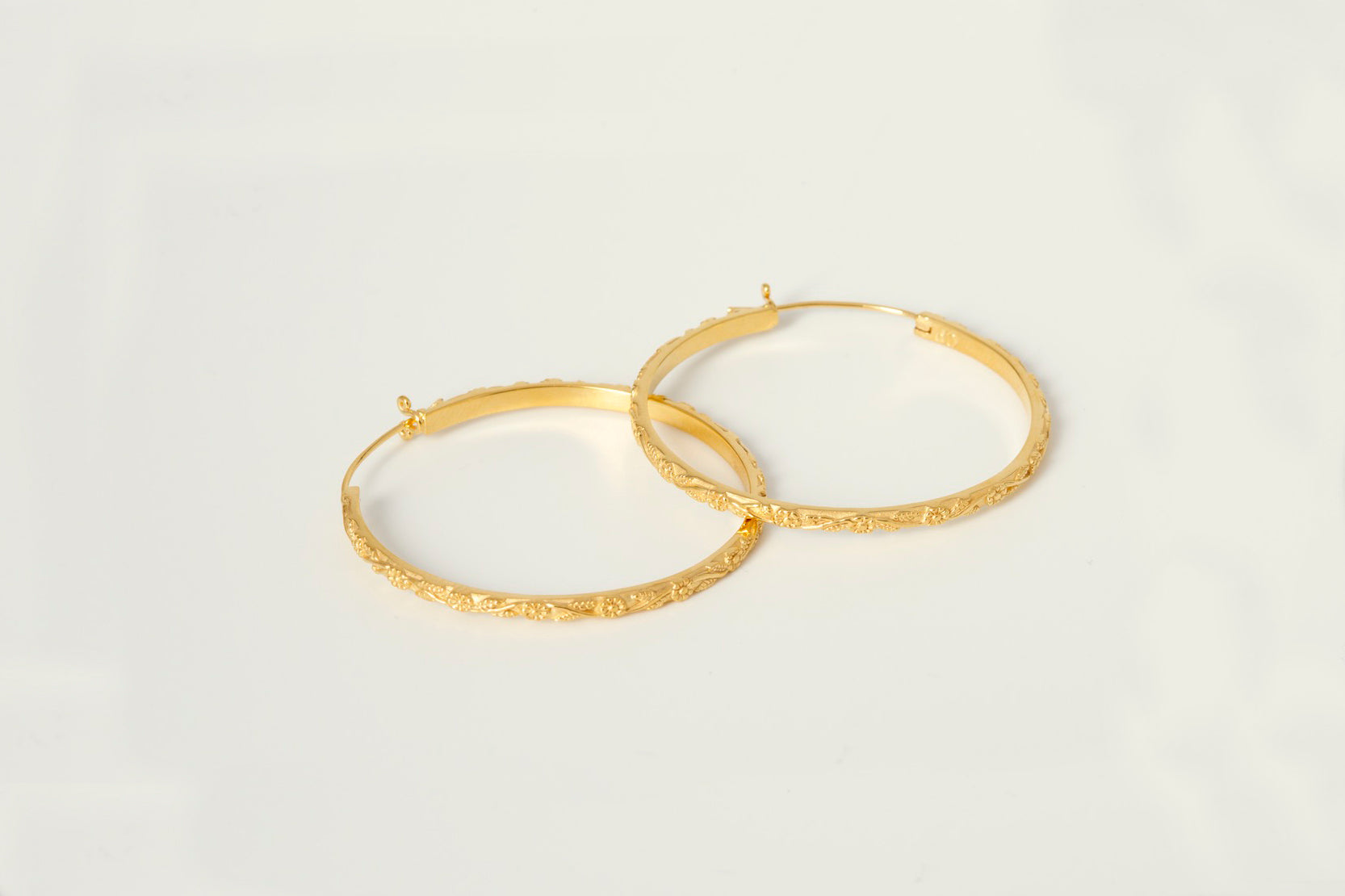 DAISY CHAIN HOOPS | LARGE charlotte-penman-2