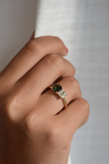 GRACE & THOMAS ENGAGEMENT RING charlotte-penman-2