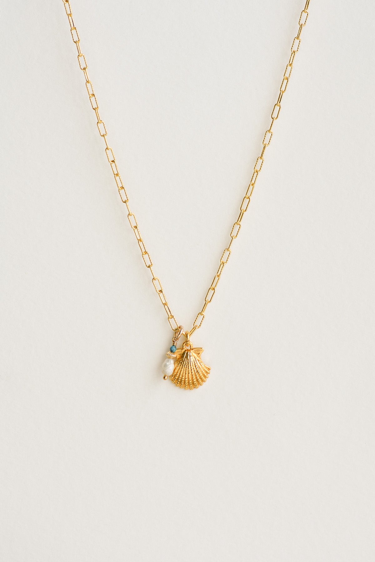 SHELL NECKLACE charlotte-penman-2