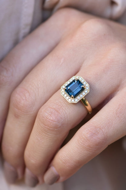 CHARLOTTE ENGAGEMENT RING