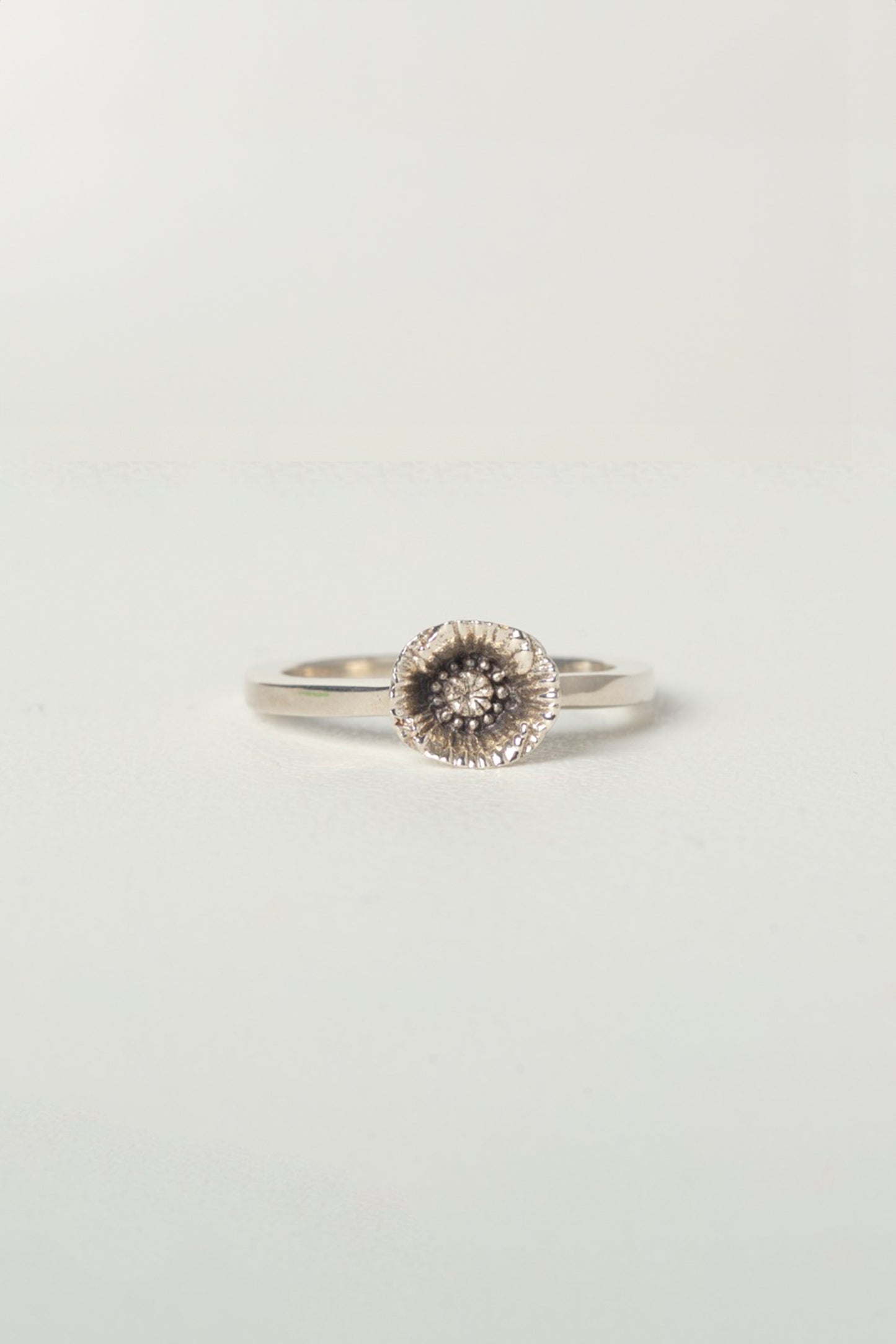 MINI POPPY RING