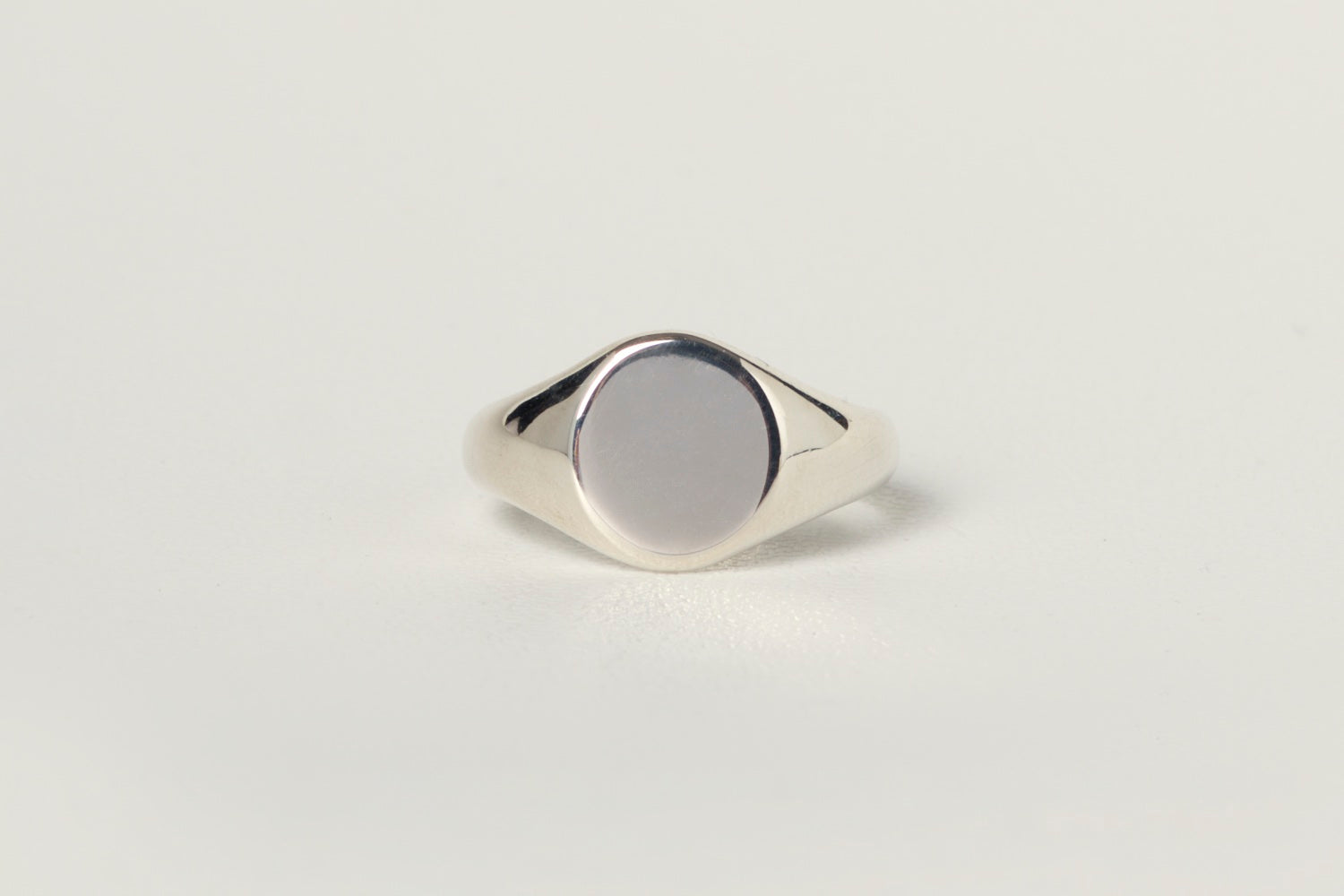 SIGNET RING charlotte-penman-2