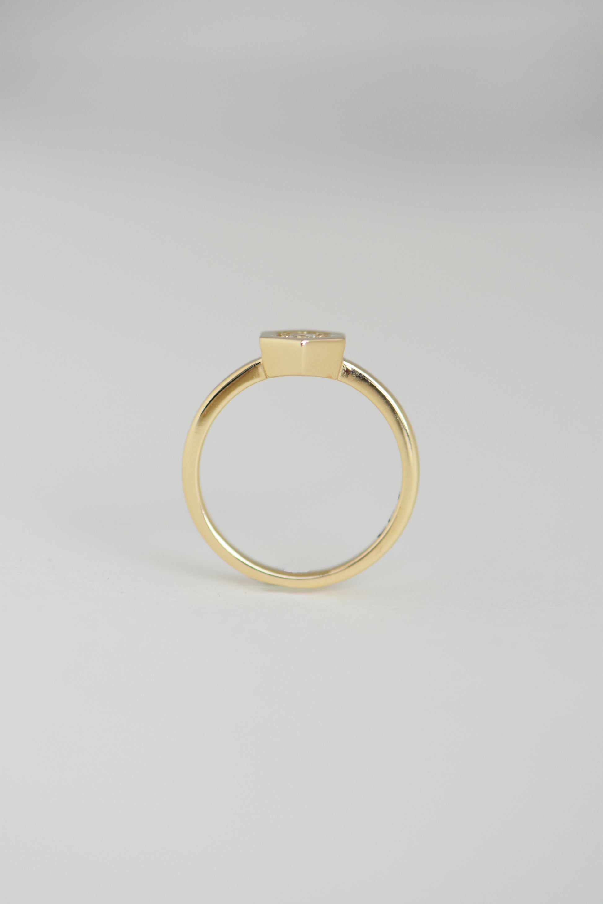 HATTIE DIAMOND RING charlotte-penman-2