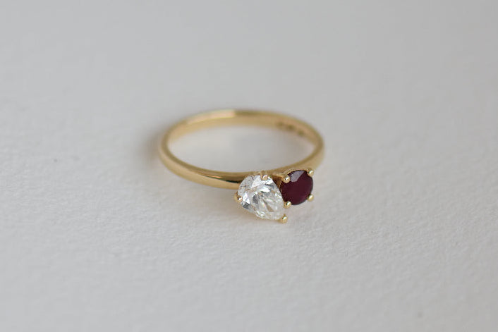 HOLLY & LACHLAN ENGAGEMENT RING charlotte-penman-2