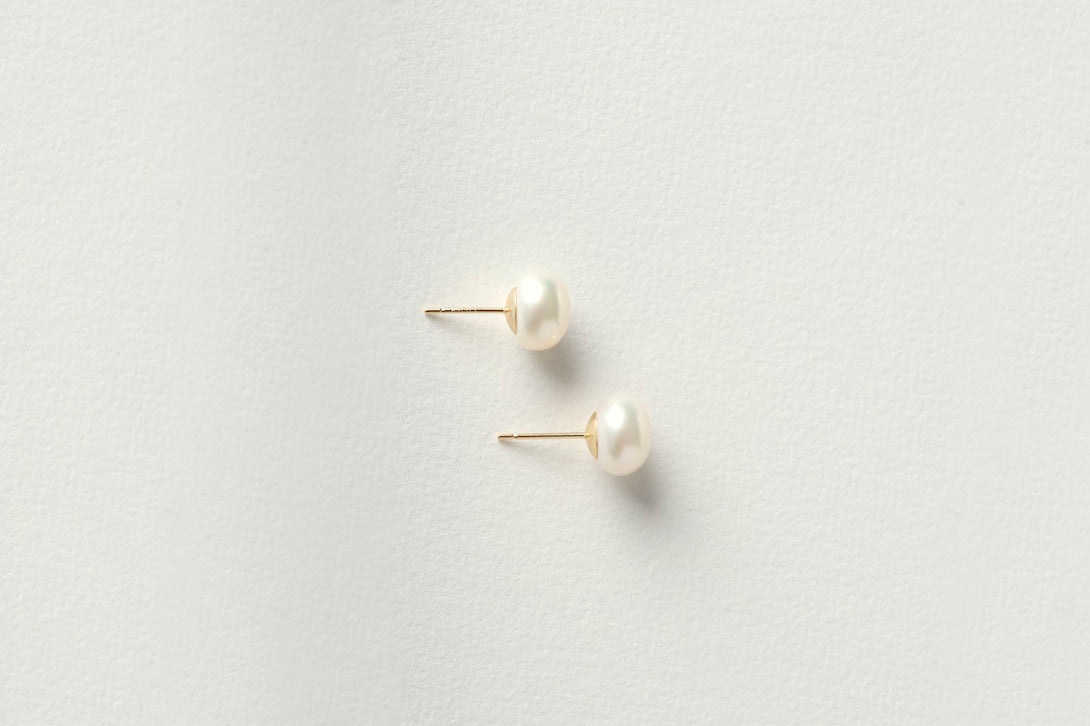 PEARL BUTTON STUDS